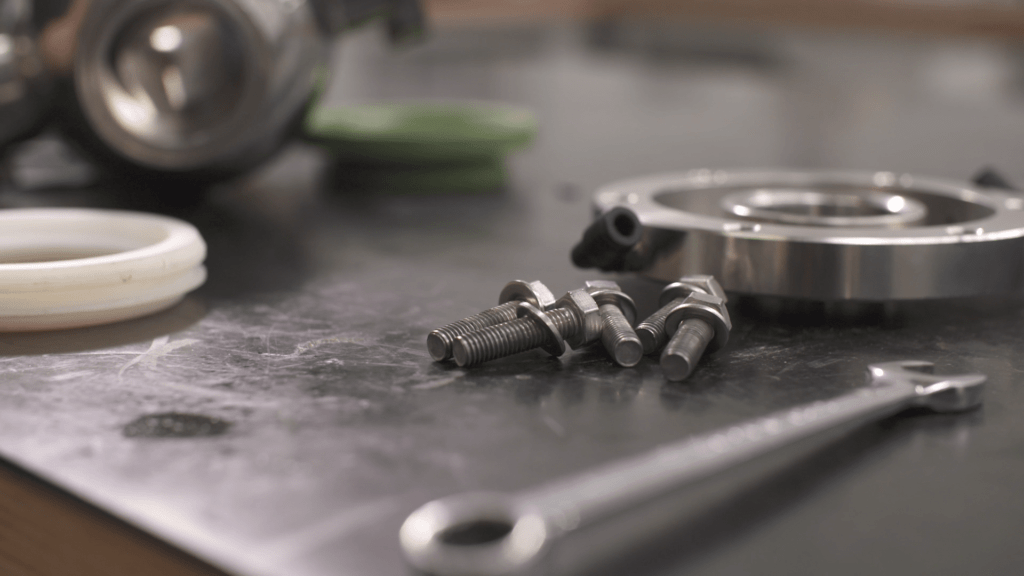 nuts and bolts pigging system equipment